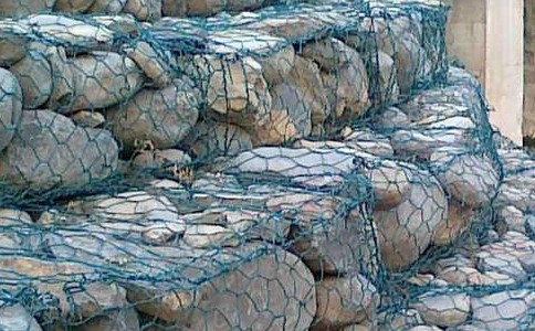鉛絲石籠網在近年來廣泛應用 鉛絲石籠網在近年來廣泛應用